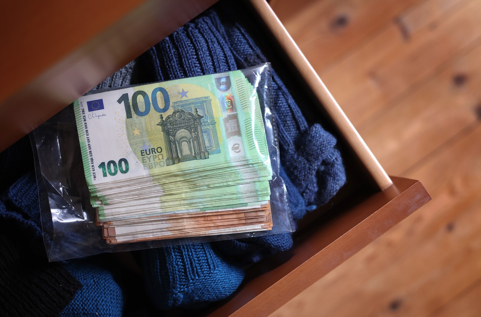 "فضيحة مالية".. بنوك أوروبية تصرف للمفصولين من مدرائها مبالغ طائلة