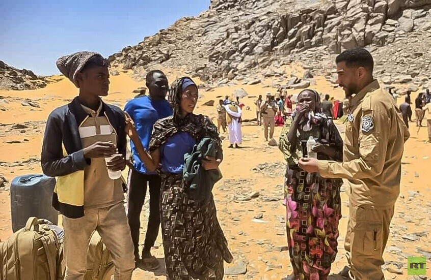 إنقاذ 90 سودانياً من الموت عطشاً في عمق الصحراء الليبية