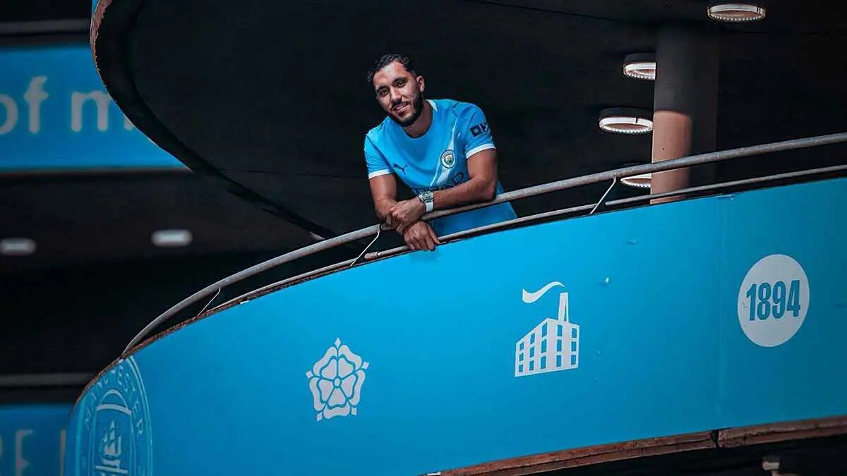 التشبيه بدي بروين والكرة الذهبية.. تصريحات نارية لريان شرقي