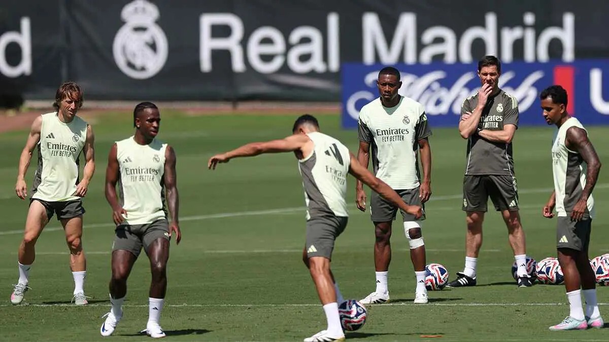 "من لا يركض لن يشارك".. رسالة تحذيرية من ألونسو لنجوم ريال مدريد قبل مواجهة الهلال السعودي