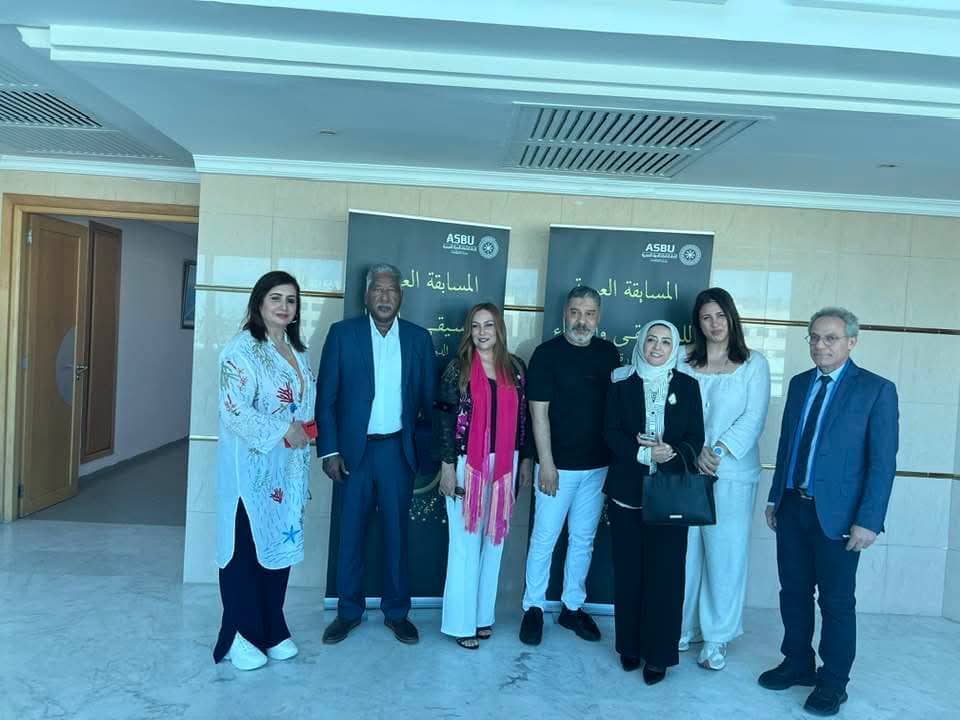 الشاعر السوداني أزهري محمد علي يشارك في لجنة تحكيم مهرجان الأغنية العربية