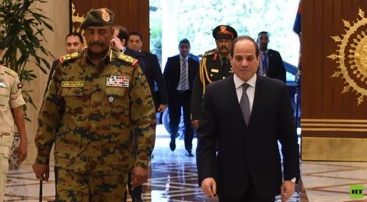 السيسي يفاجئ البرهان برسالة خاصة