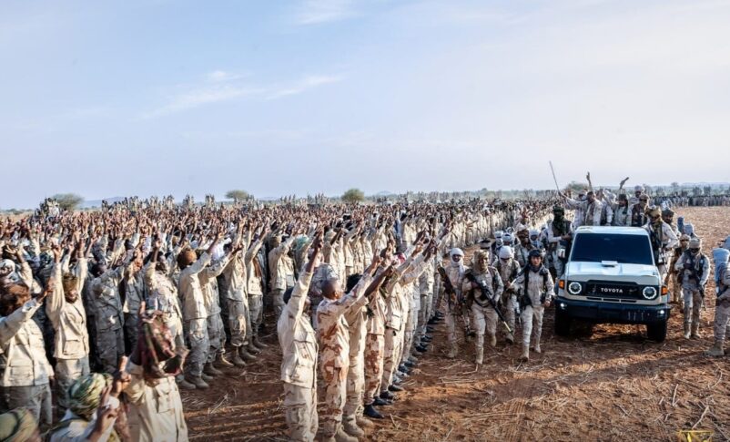 استمرار تدفق الأسلحة للسودان وتحذيرات من توسع دائرة القتال