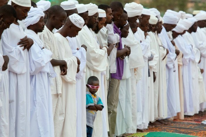 صلاة العيد داخل المساجد بولاية الخرطوم