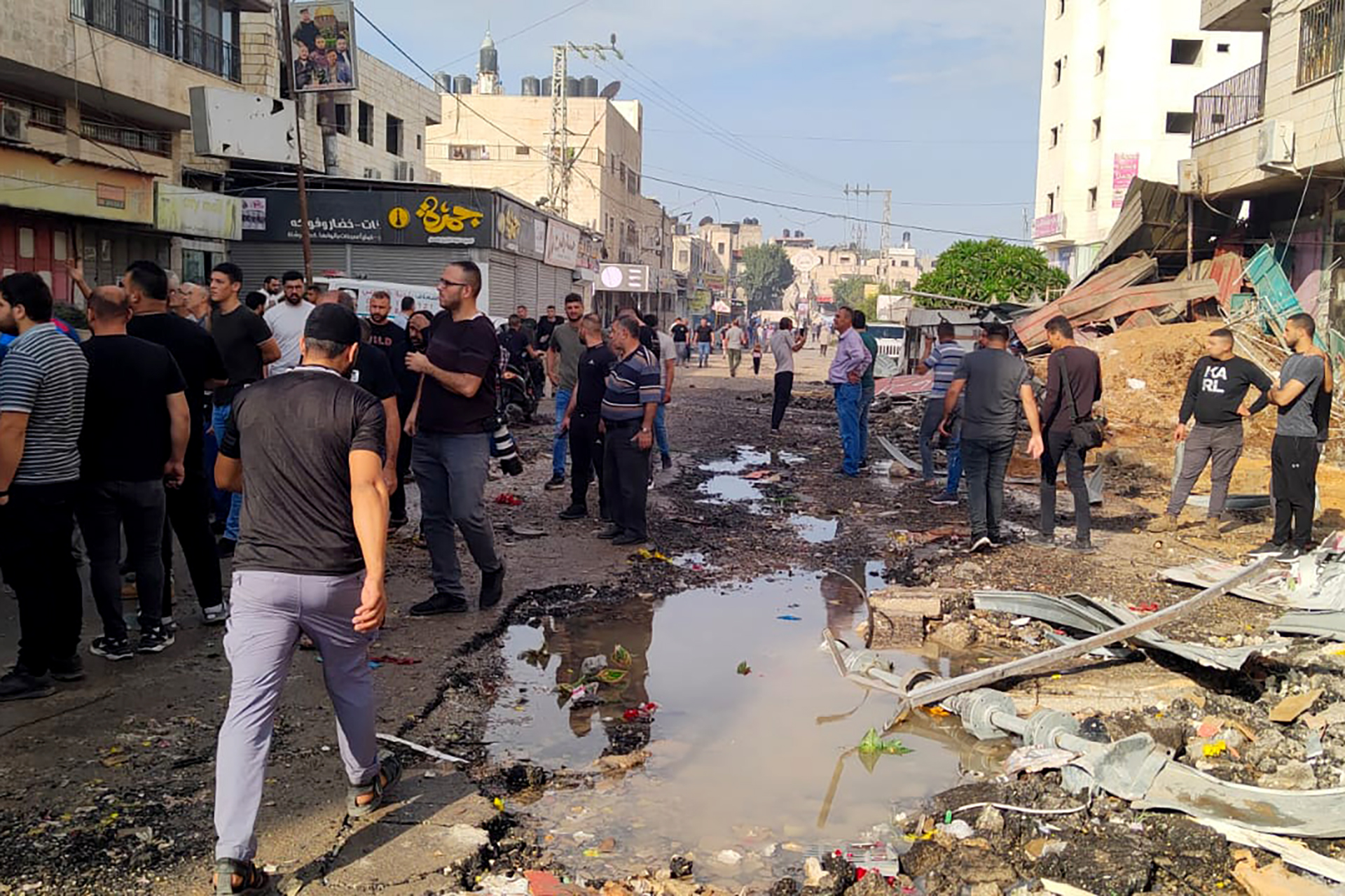 الاحتلال يعدم مسنة فلسطينية بالقدس ويصعد عدوانه في الضفة