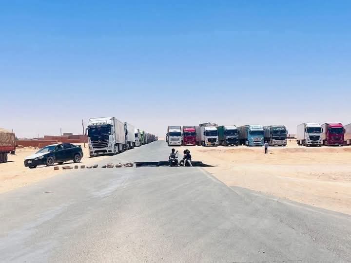 استمرار إغلاق طريق وادي حلفا