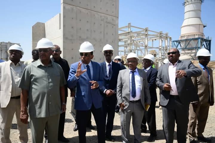 رئيس الوزراء: الكهرباء أولوية لإعمار السودان