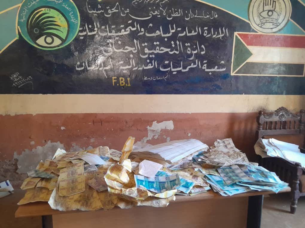 ضبط معمل لتزييف العملة في أمبدة