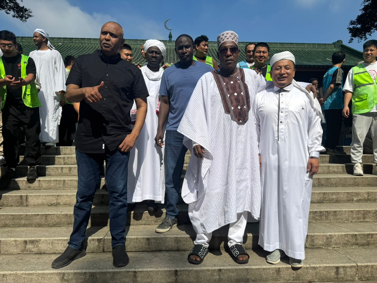 الجالية السودانية تحتفل بعيد الأضحى في أجواء بهيجة والدعوات بالنصر للسودان