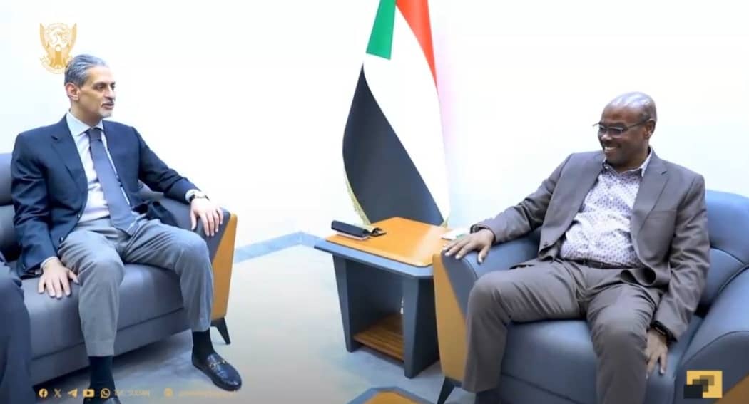 السودان ومصر يناقشان تطوير التعاون والتنسيق عبر المعابر الحدودية البرية لخدمة القضايا الإنسانية في…