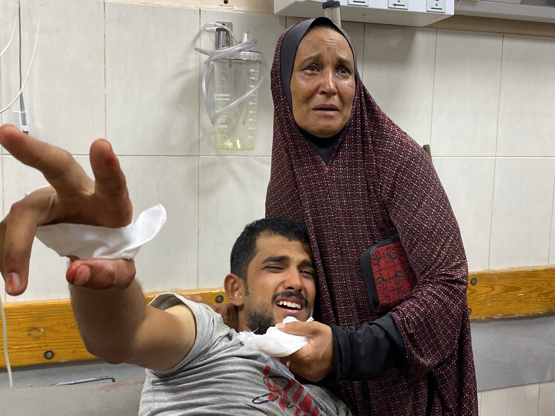 34 شهيدا في غزة منذ فجر اليوم أغلبهم من المجوعين