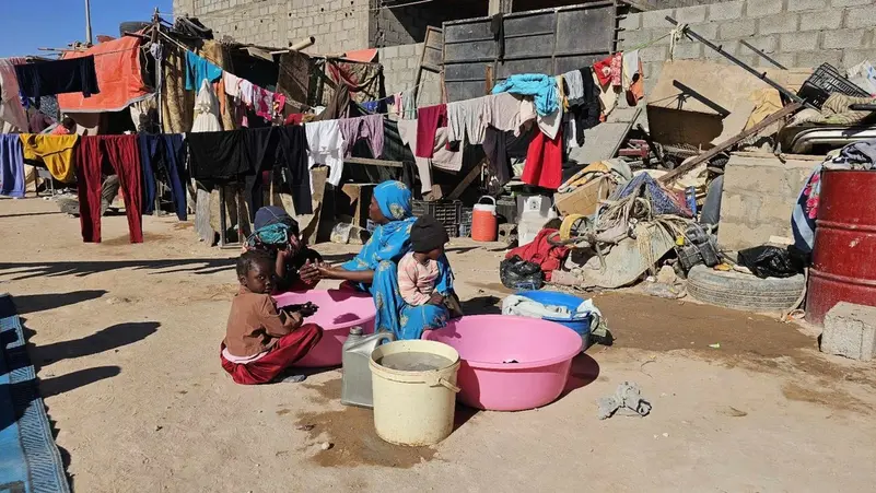 باتوا في العراء.. السلطات الليبية تصدم السودانيين بمدينة سبها