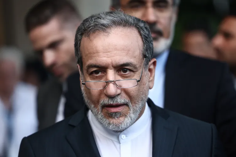 عراقجي لشبكة إن بي سي: خيار التفاوض أو الحرب متروك للأميركيين