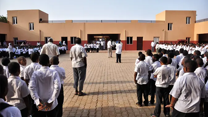 لجنة المعلمين ترفض قرار العودة للمدارس بالخرطوم في ظل غياب الأمن والخدمات