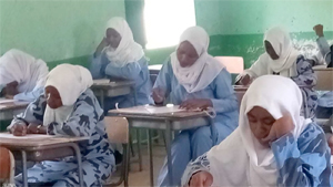 بدء امتحانات الشهادة السودانية وقطع مؤقت للإنترنت
