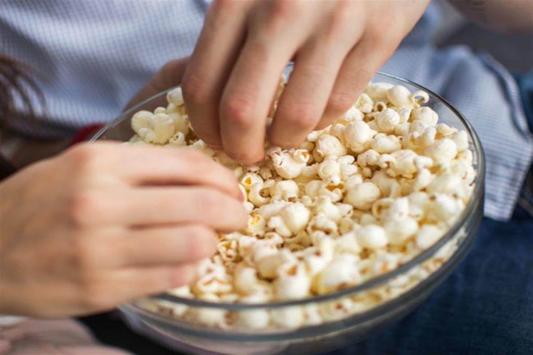 هل تناول الفشار يقي من الإصابة بالأورام؟