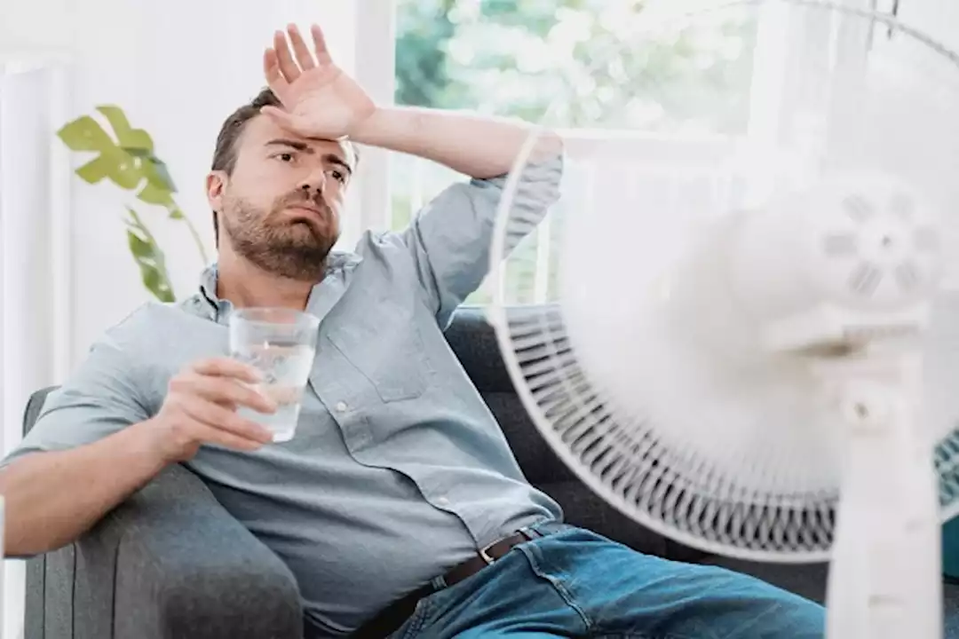 أسباب الشعور الدائم بالحر.. احذرها