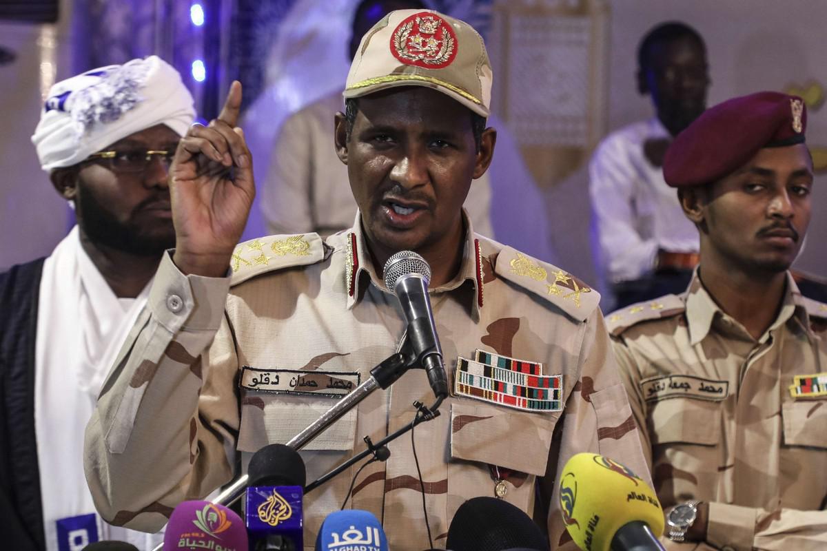 الجيش السوداني: مشروع آل دقلو العنصري حكم بلد لم ينتموا إليه يوماً ولم تربطهم به سوى أطماع السرقة…