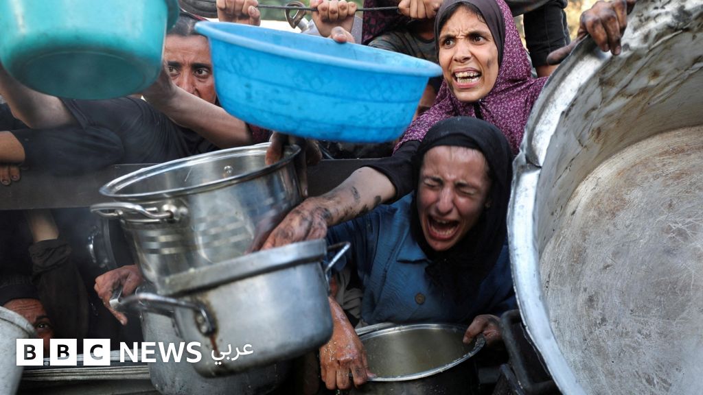 مقتل أكثر من 80 فلسطينياً في قصف إسرائيلي على قطاع غزة معظمهم من منتظري المساعدات الإنسانية