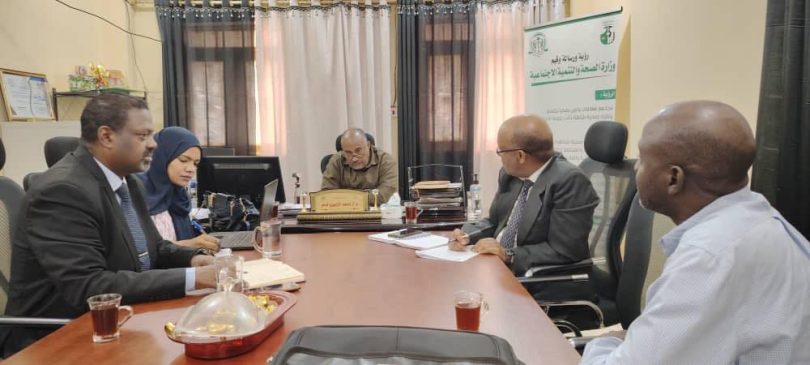 مدير عام وزارة الصحة بالقضارف يشيد بجهود مكافحة الدرن