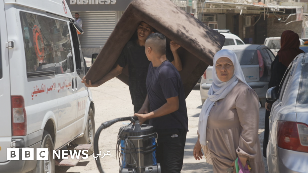 "الدمار في كل زاوية": عودة مؤقتة للنازحين الفلسطينين قبل استئناف الهدم الإسرائيلي في مخيم طولكرم للاجئين