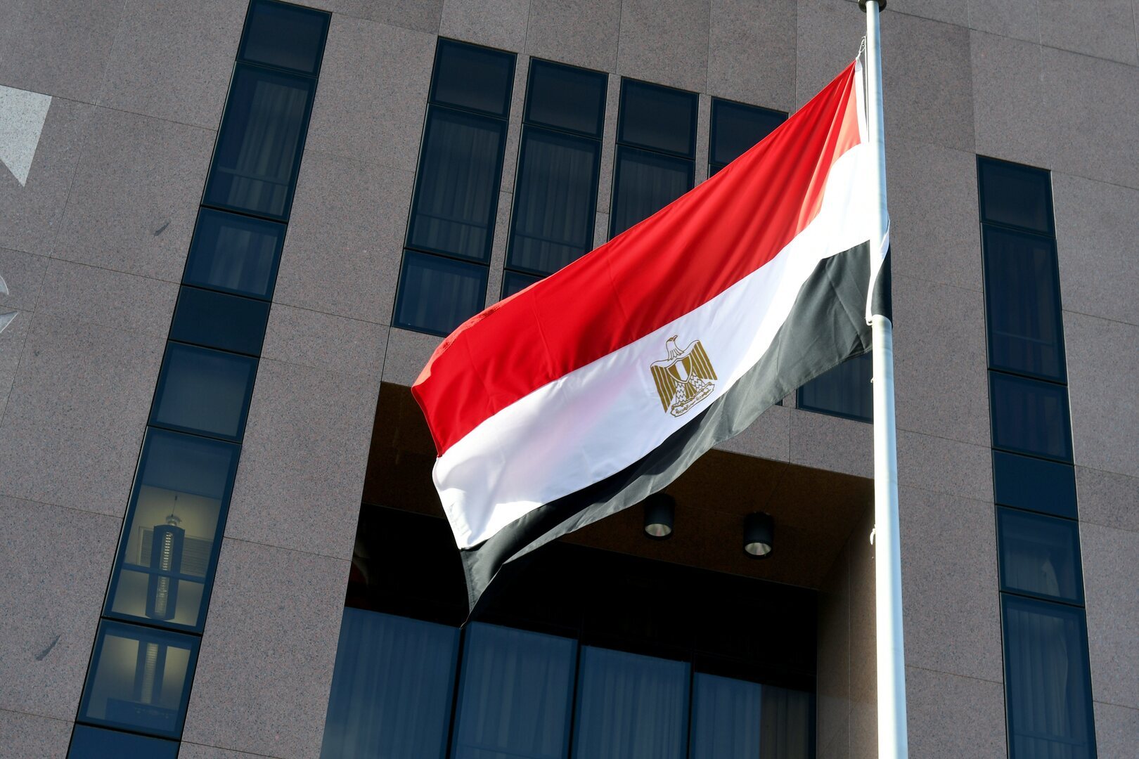 مصر ترد على أنباء تعرضها لخسائر بـ600 مليون دولار خلال شهر بعد تحذير من أزمة غير مسبوقة