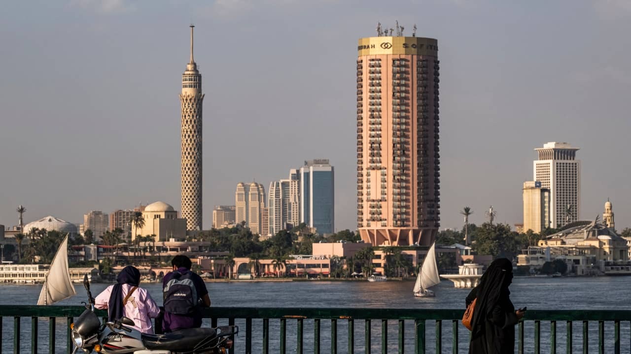 تحول اقتصادي في مصر.. الحكومة تبشر بمؤشرات إيجابية وتطالب بخفض الأسعار