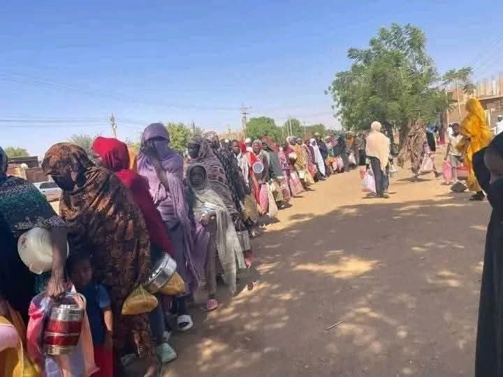 أوضاع إنسانية حرجة في السودان.. المطابخ الجماعية في خطر