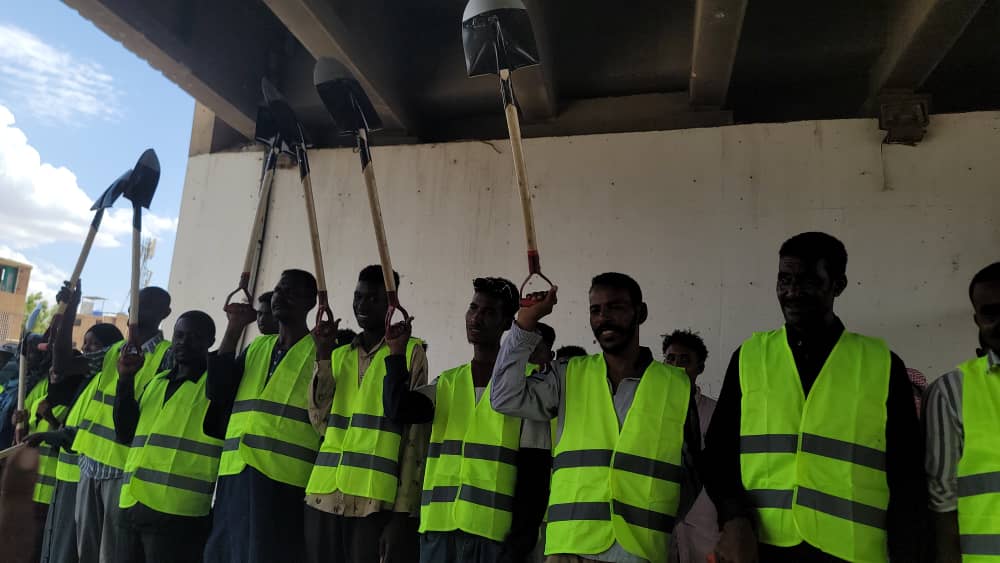 المنصه الوطنيه للاسناد تفذ اكبر حمله للنظافة واصحاح البيئة بالسوق المركزي الخرطوم