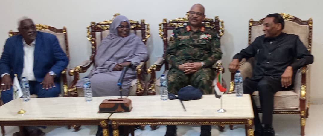 والي نهر النيل يطلع عضوي السيادي ورئيس الوزراء على الاوضاع بالولاية 