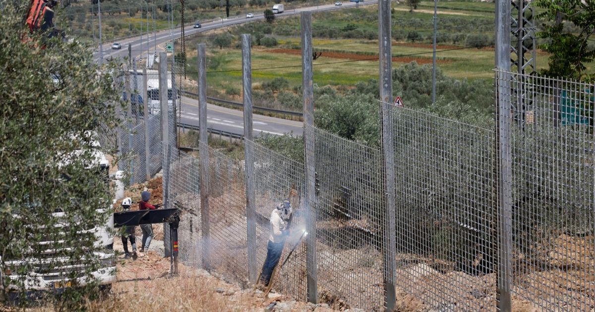 اعتراف فرنسا بالدولة الفلسطينية.. دعم عربي وترحيب دولي وتنديد إسرائيلي أميركي