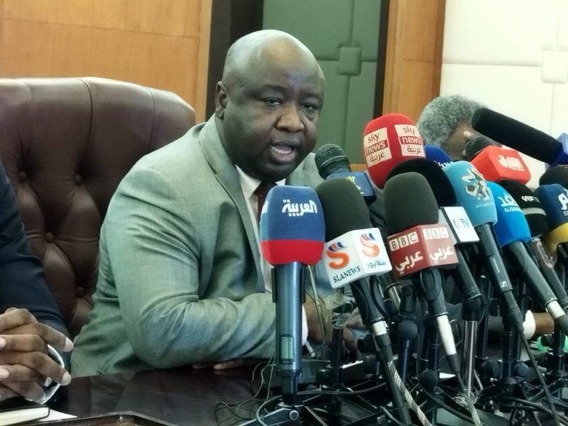 وزارة المعادن تفجر صراعا داخل حركة جيش تحرير السودان