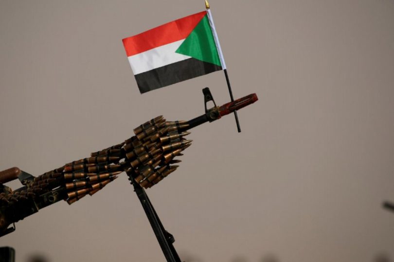 الكتلة اﻟﺪﯾﻤﻘﺮاطﯿﺔ: اﻟﺘﮭﻨﺌﺔ ﻟﻠﻘﻮات اﻟﻤﺴﻠﺤﺔ اﻟﺴﻮداﻧﯿﺔ واﻟﻘﻮة اﻟﻤﺸﺘﺮﻛﺔ واﻟﺘﺸﻜﯿﻼت اﻟﻤﺴﺎﻧﺪة ﺑ