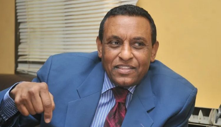 “باشات” يكشف عن دلالات سياسية واستراتيجية لزيارة رئيس الوزراء السوداني لمصر
