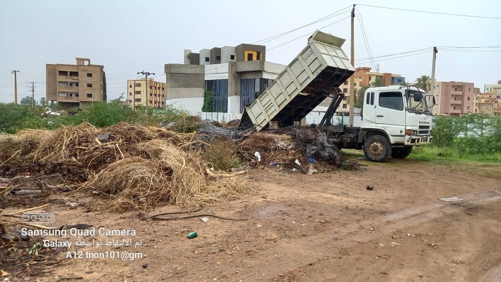سكان «بري» يرفضون تحويل ميدان معرض الخرطوم الدولي إلى مكب للنفايات