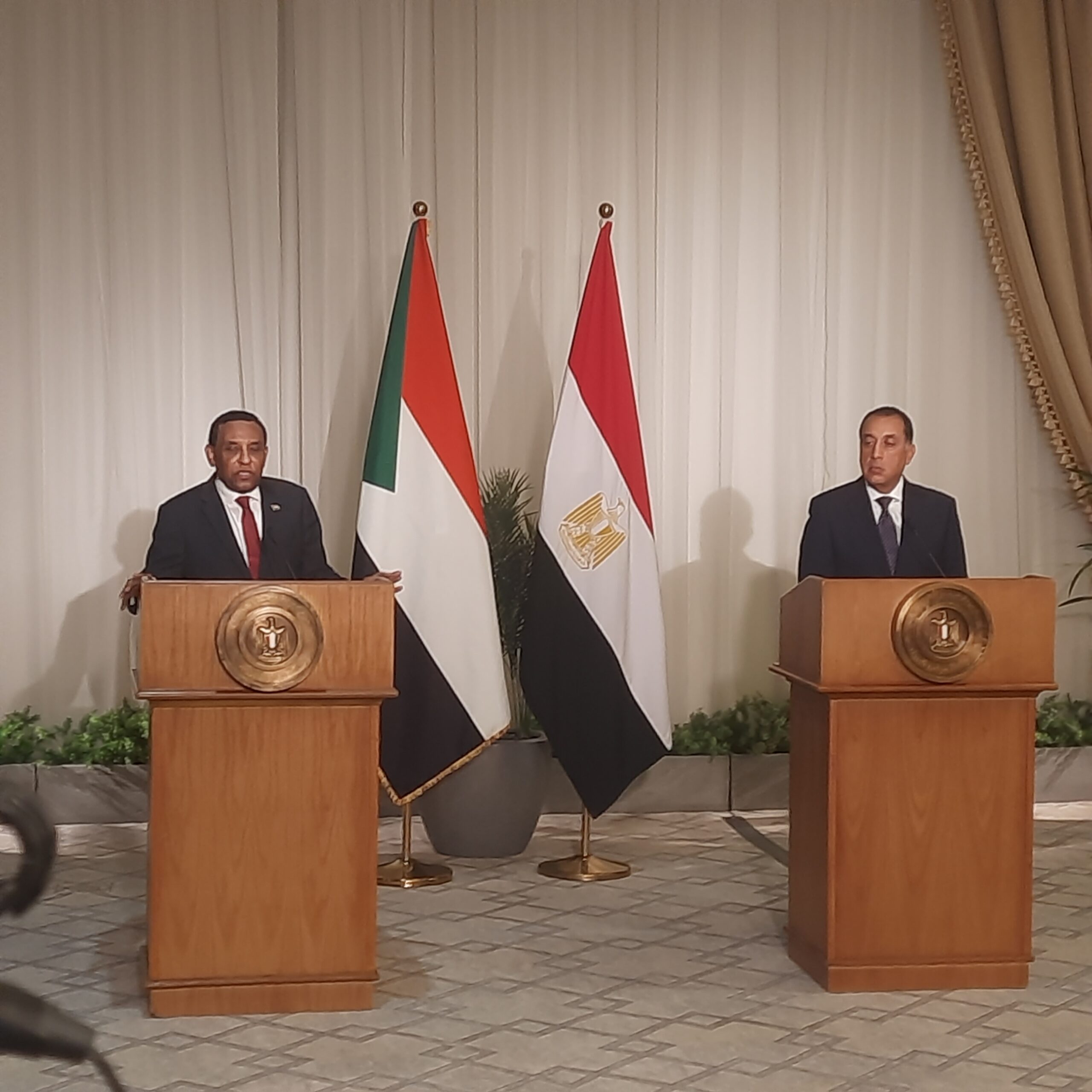 د. مدبولي يؤكد دعم مصر الثابت للسودان ورفضها أي مساس بوحدته