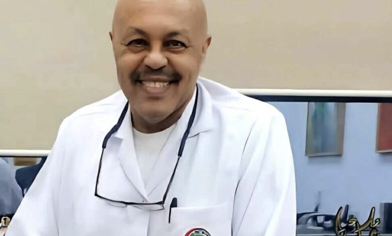 معز بخيت يعتذر عن وزارة الصحة بسبب إصابة خطيرة