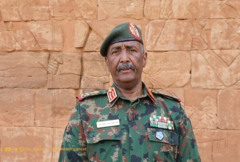 رئيس مجلس السيادة بمناسبة العيد المئوي للقوات المسلحة السودانية: ماضون في عدم المهادنة والمصالحة…
