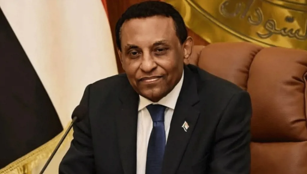رئيس الوزراء يكشف حقيقة توليه منصب الخارجية في السودان
