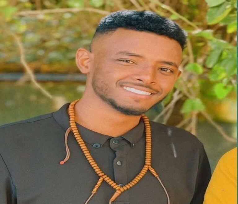 طلاب جامعة الزعيم الأزهري ينددون بالحكم على زميلهم بالسجن 10 سنوات بسبب مزحة